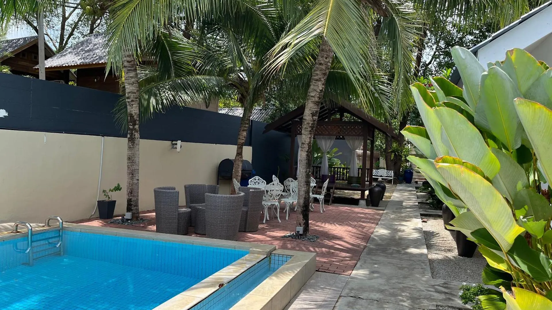 The Fint Hus Villa Langkawi Pantai Cenang  0*, Pantai Cenang (Langkawi)