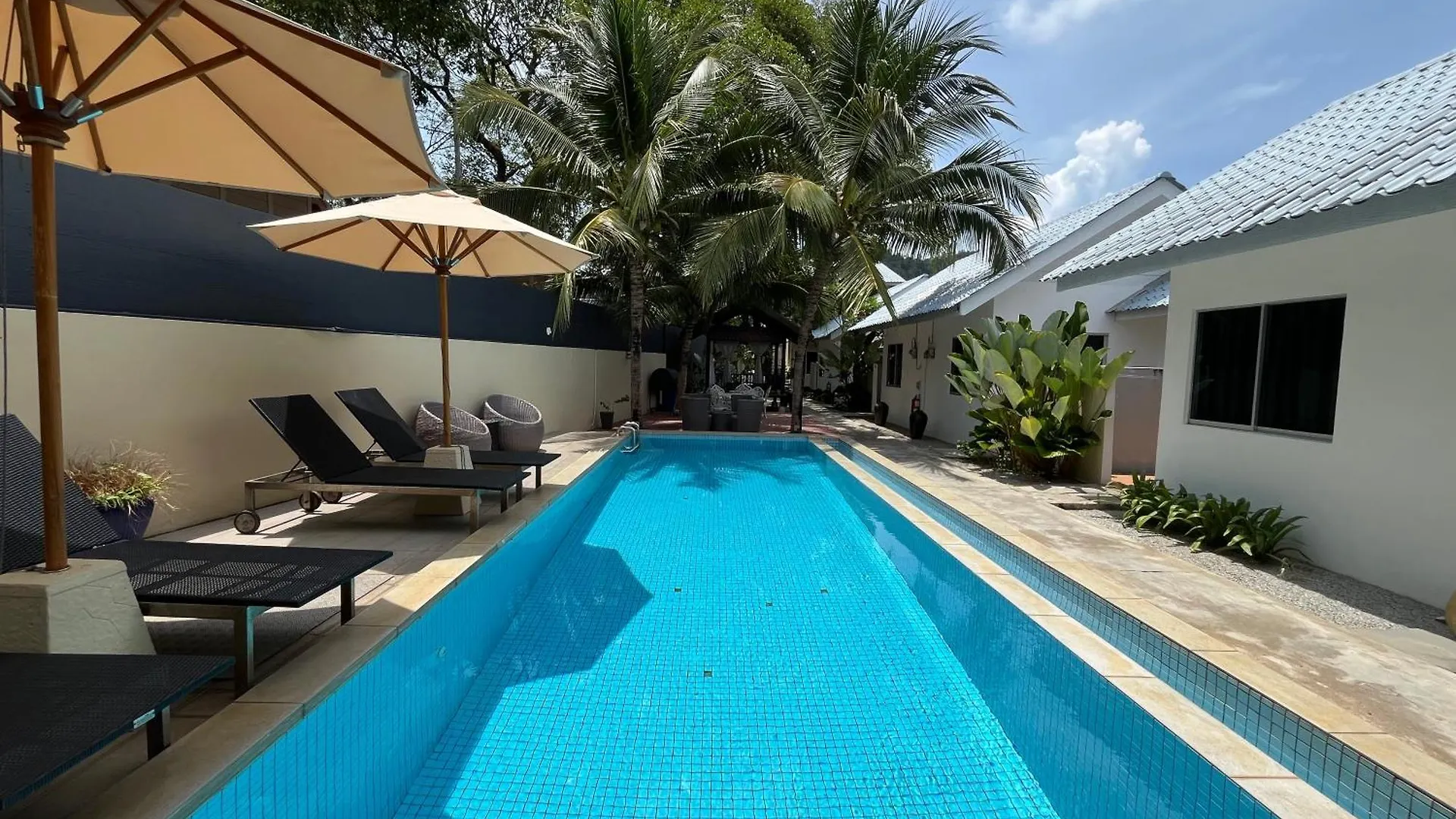 The Fint Hus Villa Langkawi Pantai Cenang  Holiday home Pantai Cenang (Langkawi)